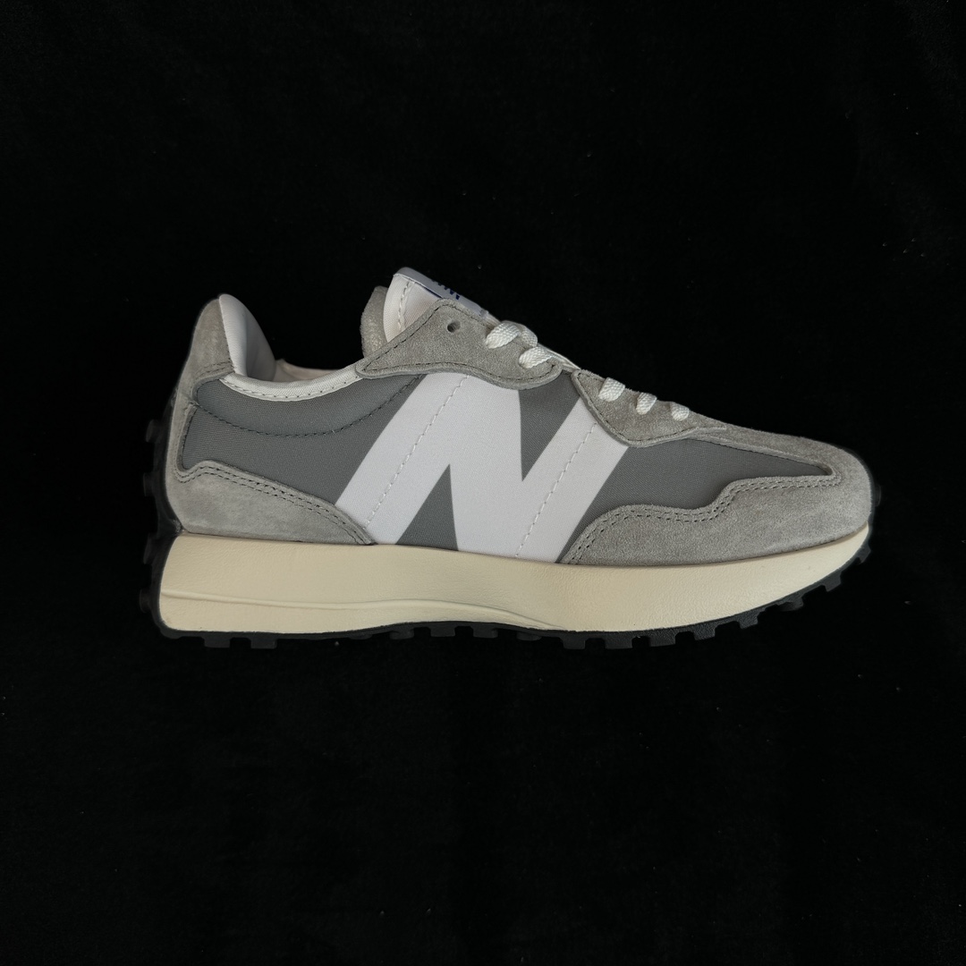 New Balance NB 327 New Balance NB 327
